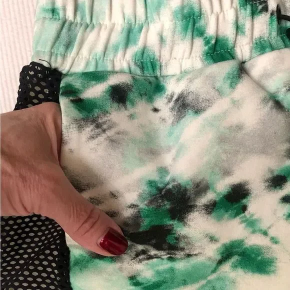 Koral Revolve Power Dive Green shorts - Picture 11 of 16